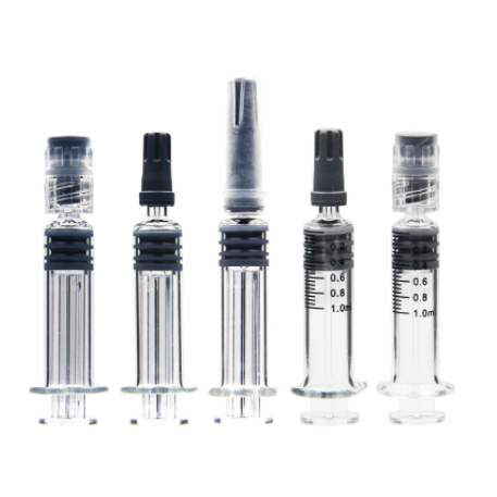 Syringe with luer lock